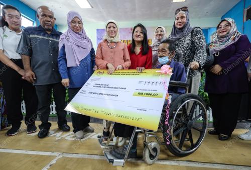 DATUK SERI NANCY SHUKRI