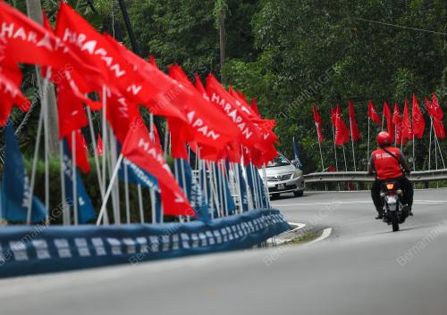 PERANG BENDERA PRK DUN KKB