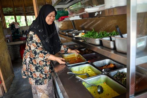 PENIAGA WARUNG MAKANAN