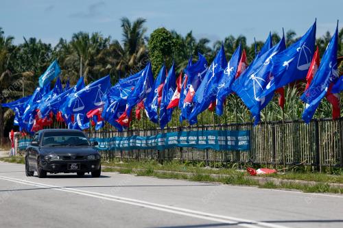 PERANG BENDERA