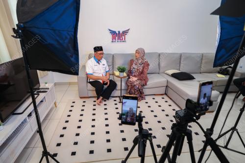 DR JOOHARI ARIFFIN