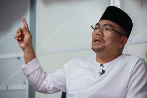 DATUK AMIZAR ABU ADAM