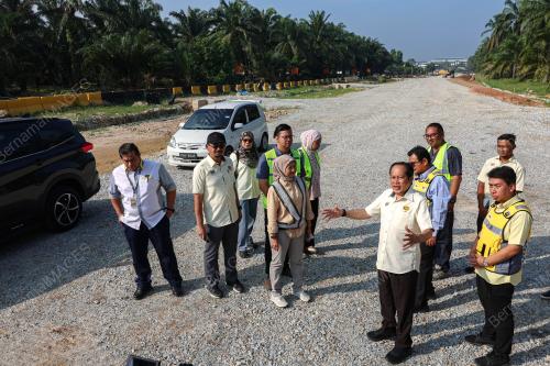 DATUK SERI AHMAD MASLAN