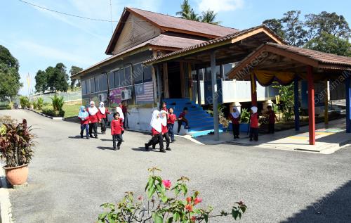 PRK03_03042019_SEKOLAH_TERTUA