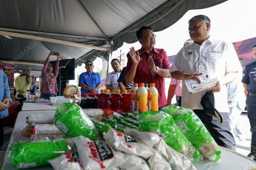 DATUK SERI DR SHAMSUL ANUAR NASARAH