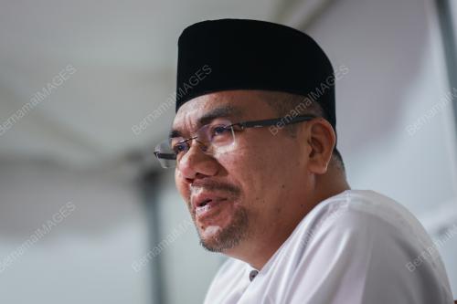 DATUK AMIZAR ABU ADAM
