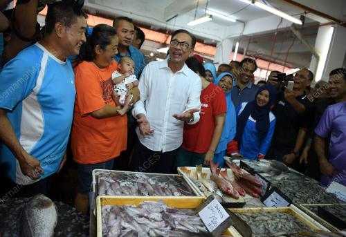 PRK03_30092018_ANWAR_PASAR