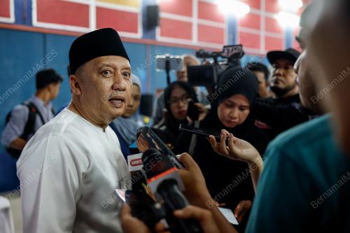 DATUK SERI JAZLAN YAAKUB