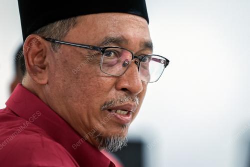 DR JOOHARI ARIFFIN