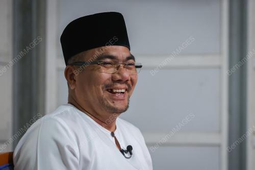 DATUK AMIZAR ABU ADAM