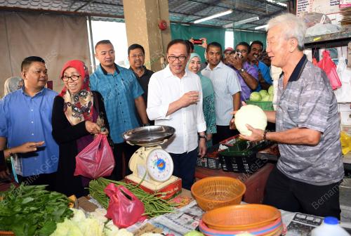 PRK04_30092018_ANWAR_PASAR