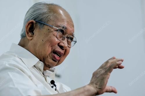 TAN SRI TENGKU RAZALEIGH HAMZAH