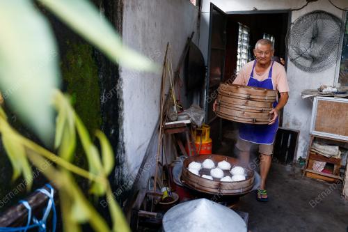 KOPITIAM ˜LEGEND' TAPAH ROAD