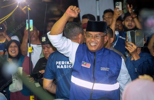 KHAIRUL AZHARI SAUT