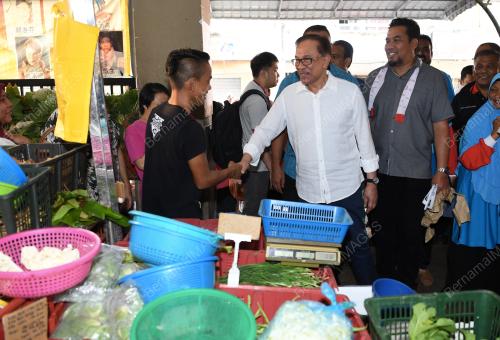 PRK05_30092018_ANWAR_PASAR