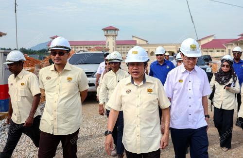 DATUK SERI AHMAD MASLAN