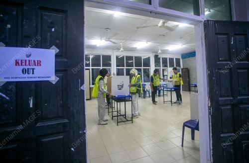 PETUGAS SURUHANJAYA PILIHAN RAYA