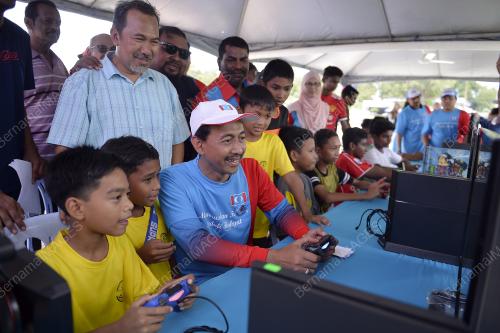 PRK06_28072018_PKR_KARNIVAL_ANAK_MUDA
