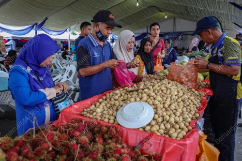 KARNIVAL BUAH-BUAHAN BENTONG