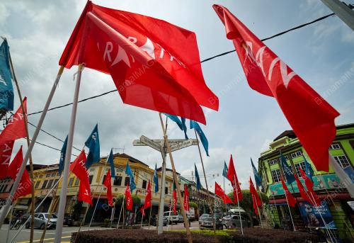 PERANG BENDERA PRK DUN KKB