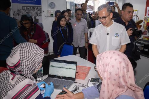 DATUK FAHMI FADZIL