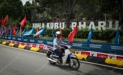 PERANG BENDERA PRK DUN KKB