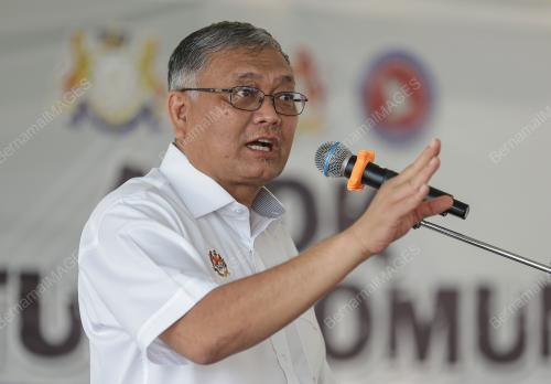 DATUK SERI DR SHAMSUL ANUAR NASARAH