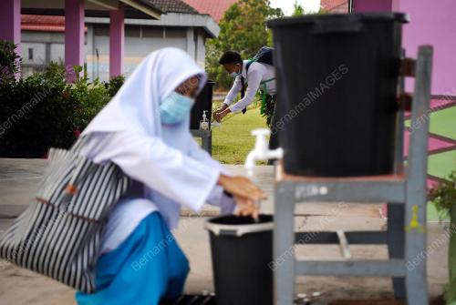 PEMBUKAAN SESI PERSEKOLAHAN