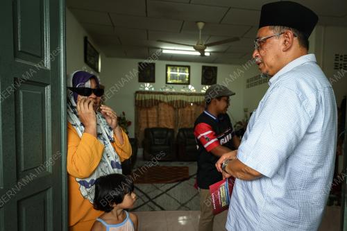 DR JOOHARI ARIFFIN