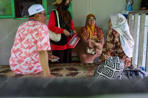 DR JOOHARI ARIFFIN