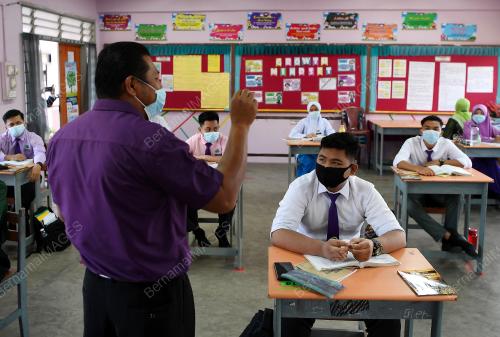 PEMBUKAAN SESI PERSEKOLAHAN