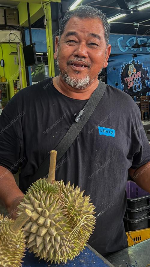 ALIAS ABDUL RAZAK