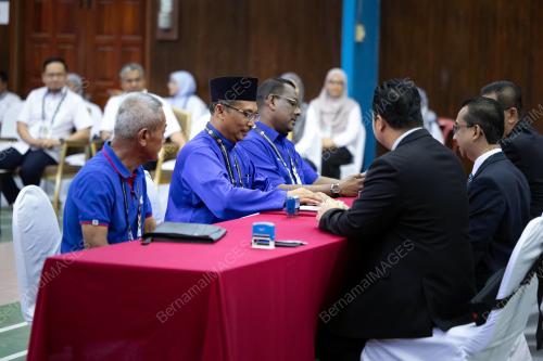 PROSES PENAMAAN CALON