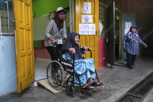 PRK13_13042019_WARGA_EMAS_UNDI