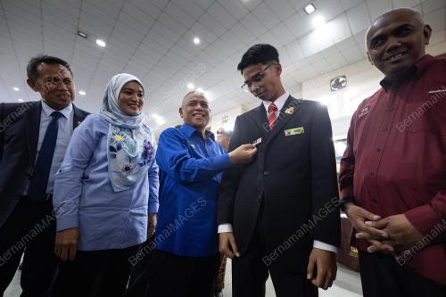 DATUK SERI SAARANI MOHAMAD