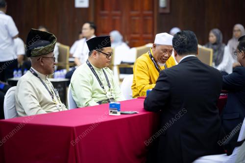PROSES PENAMAAN CALON