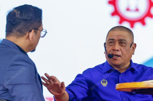 DATUK SERI SAARANI MOHAMAD
