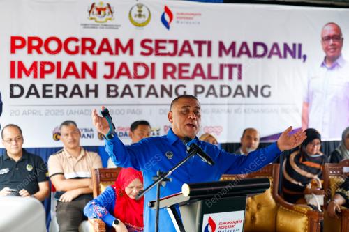 DATUK SERI SAARANI MOHAMAD