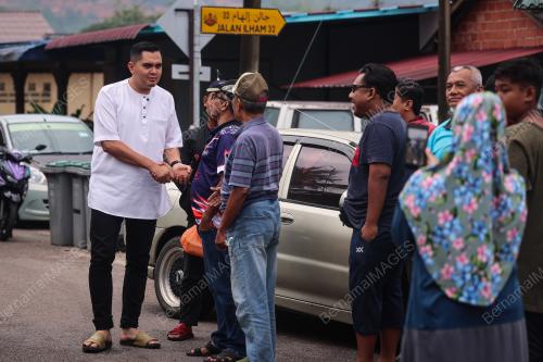DATUK DR MUHAMAD AKMAL SALEH