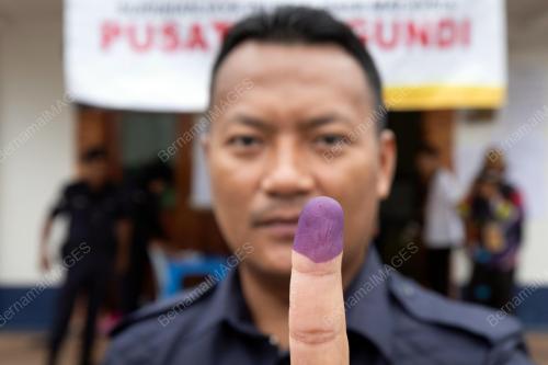 HARI MENGUNDI AWAL