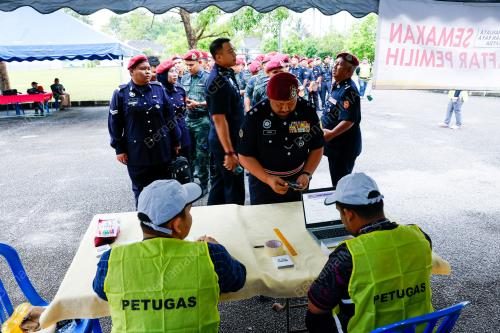 SUPERITENDAN AZHAR HASHIM