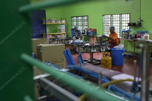 REMPEYEK WAK TUNOT TARIKAN KLUANG