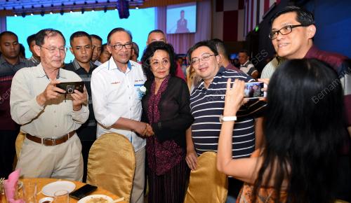 PRK20_07102018_ANWAR_MAKAN