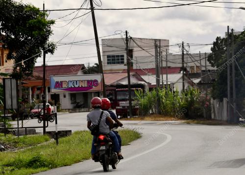 PEKAN AIR KUNING