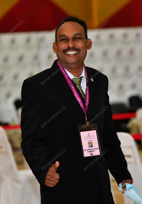 HARI PENAMAAN CALON