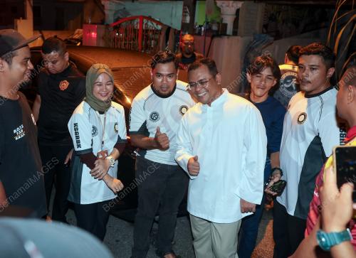 DATUK SERI AMIRUDIN SHARI