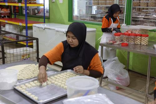 REMPEYEK WAK TUNOT TARIKAN KLUANG