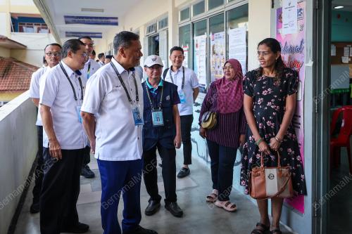 DATUK SERI RAMLAN HARUN