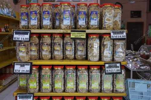 REMPEYEK WAK TUNOT TARIKAN KLUANG