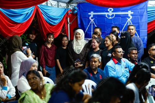 NURUL IZZAH ANWAR